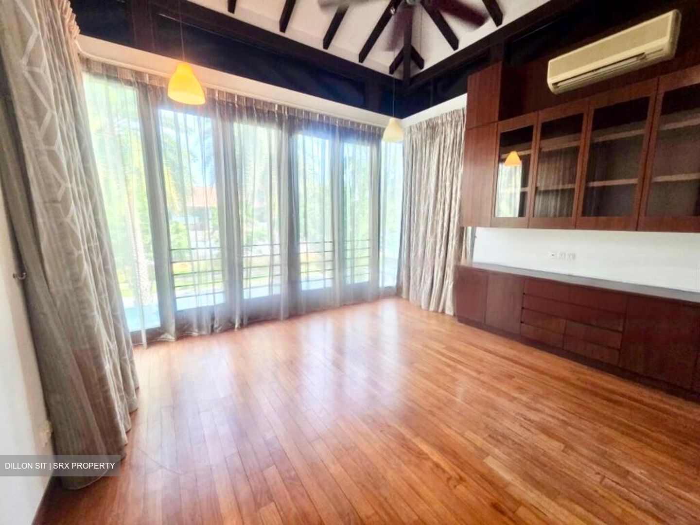 Ocean Drive (D4), Detached #470122661